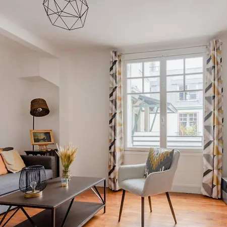 Eiffel Tower Saint باريس